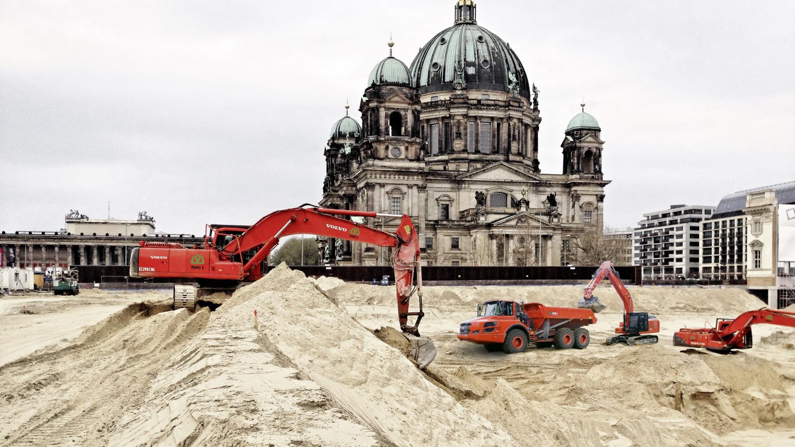 GarbeGruppe • Adcuram